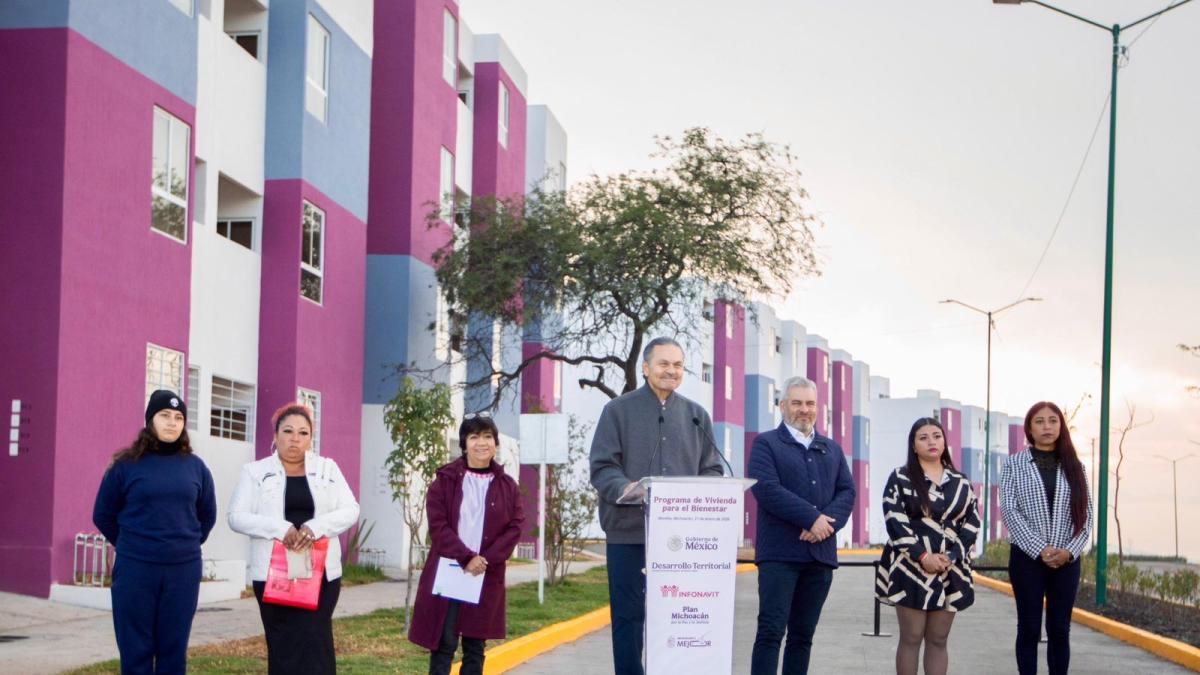 Infonavit proyecta construcción de 50,000 viviendas en Michoacán