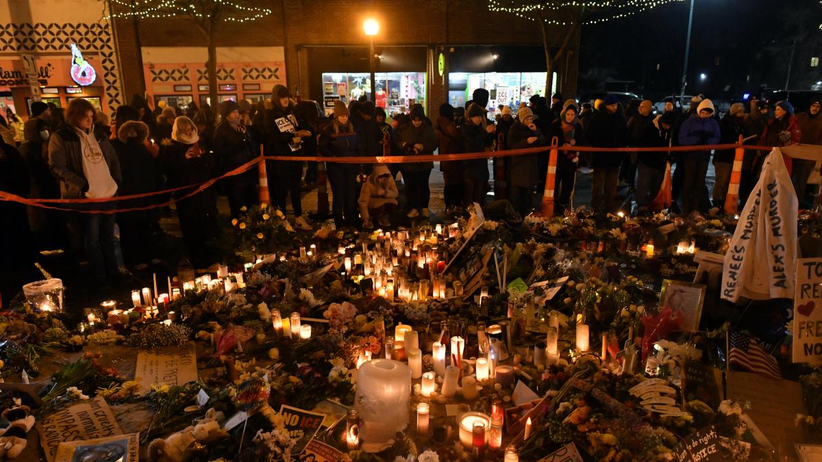 Trump asegura que desescalará "un poco" la situación en Mineápolis, pero descarta remplazar a Noem