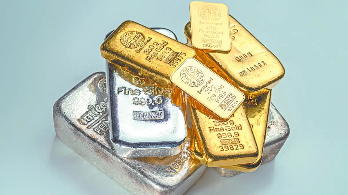 El oro se dirige a su mayor alza diaria desde 2008 y la plata sube más de 9%