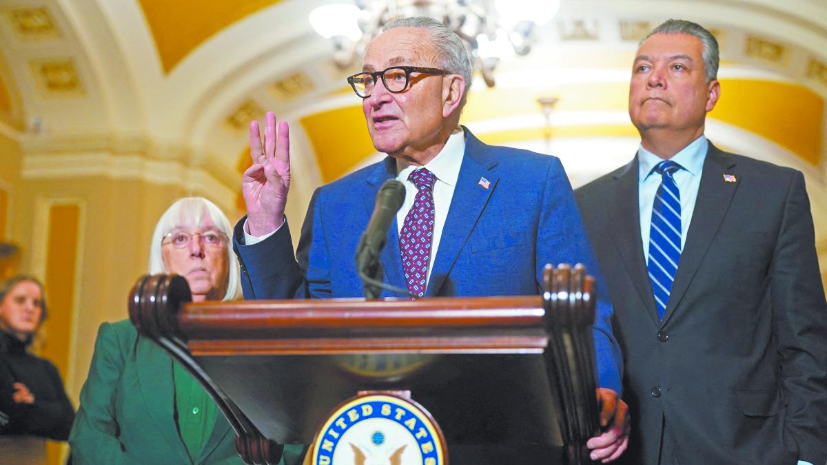 Trump y demócratas logran acuerdo para evitar cierre del gobierno