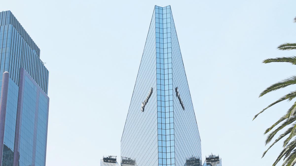 BMV y BIVA en máximos; 6 empresas tocan niveles récord