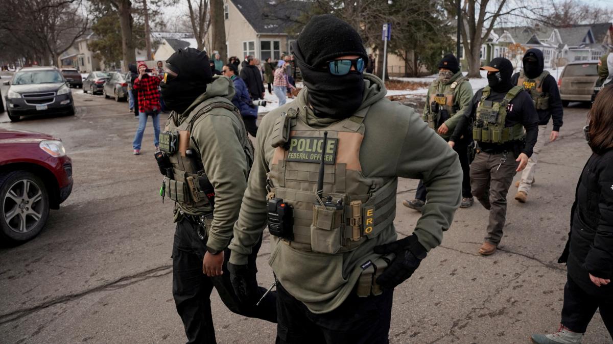 "No me lo creo", dice habitante de Minesota ante fin de operación antimigratoria ordenada por Trump