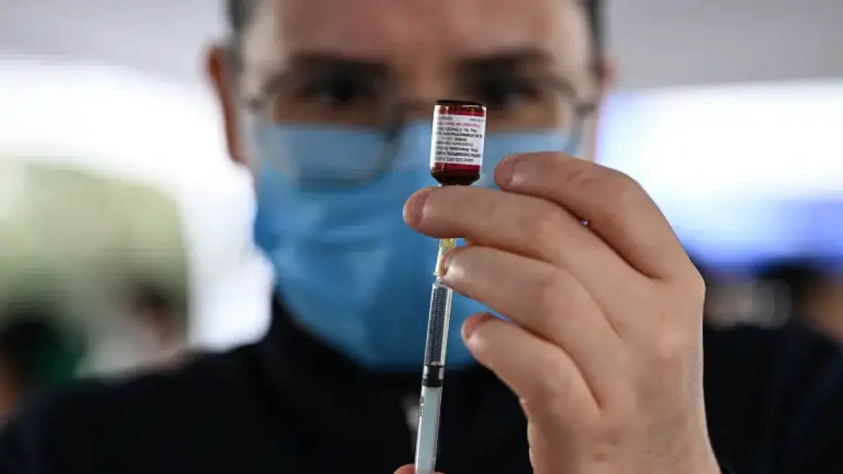 Brote de sarampión provoca desabasto en clínicas privadas