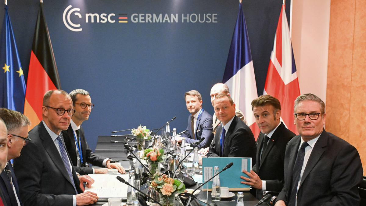 Europa debate sobre su seguridad e insta a Donald Trump a ser razonable