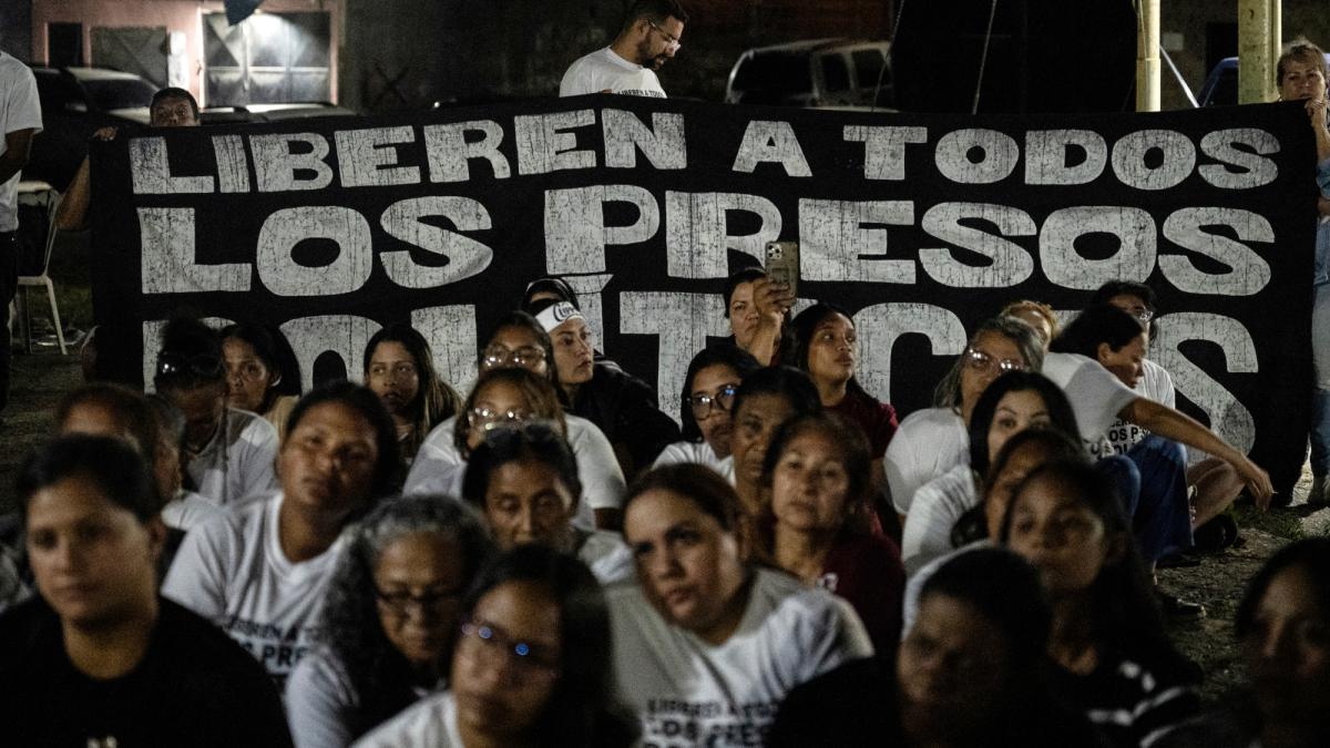 Familiares de presos políticos inician huelga de hambre en Venezuela