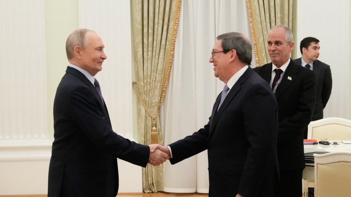 Putin reafirma su apoyo a Cuba ante bloqueo energético de EU, pero sin promesas de ayuda