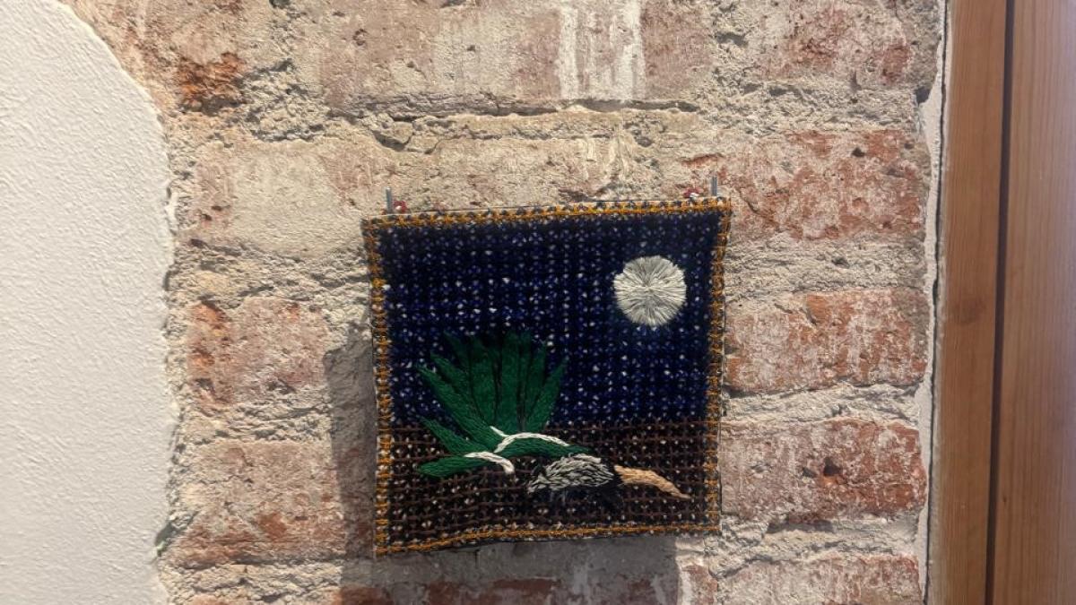 Santo Miguelito Pérez, en Salón ACME, el imaginario prehispánico en textil