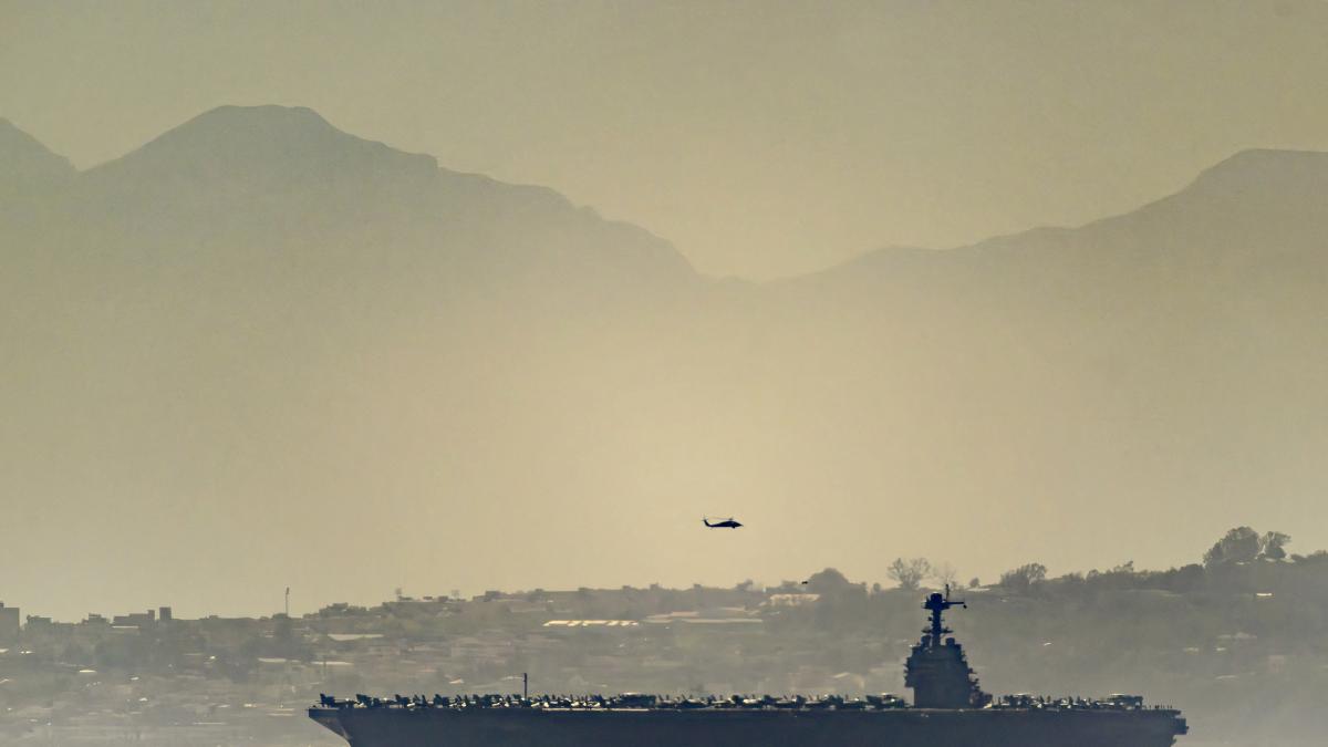 Portaviones "USS Gerald Ford" ingresa al Mediterráneo mientras Trump define ofensiva contra Irán