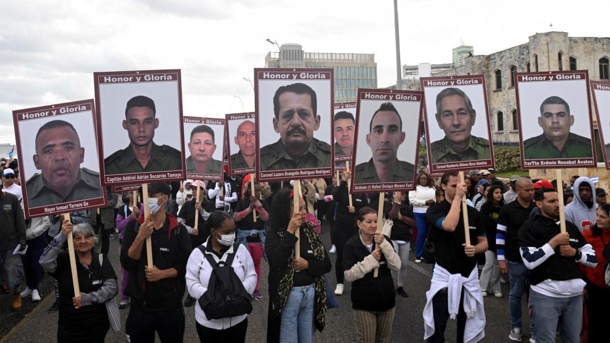 Las fuerzas de seguridad cubanas abandonan Venezuela mientras aumenta la presión de EU