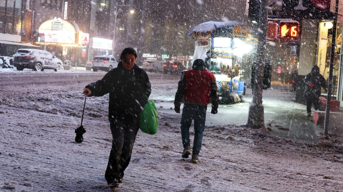 Toque de queda en Nueva York ante llegada de violenta tormenta invernal