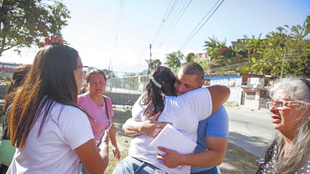 Liberan de prisión a siete aliados de Machado