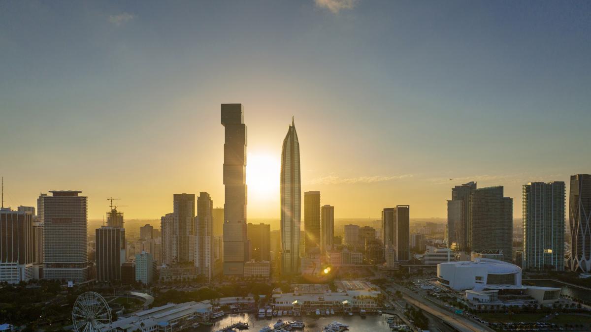 Marcas hoteleras impulsan el boom de residencias de lujo en Miami