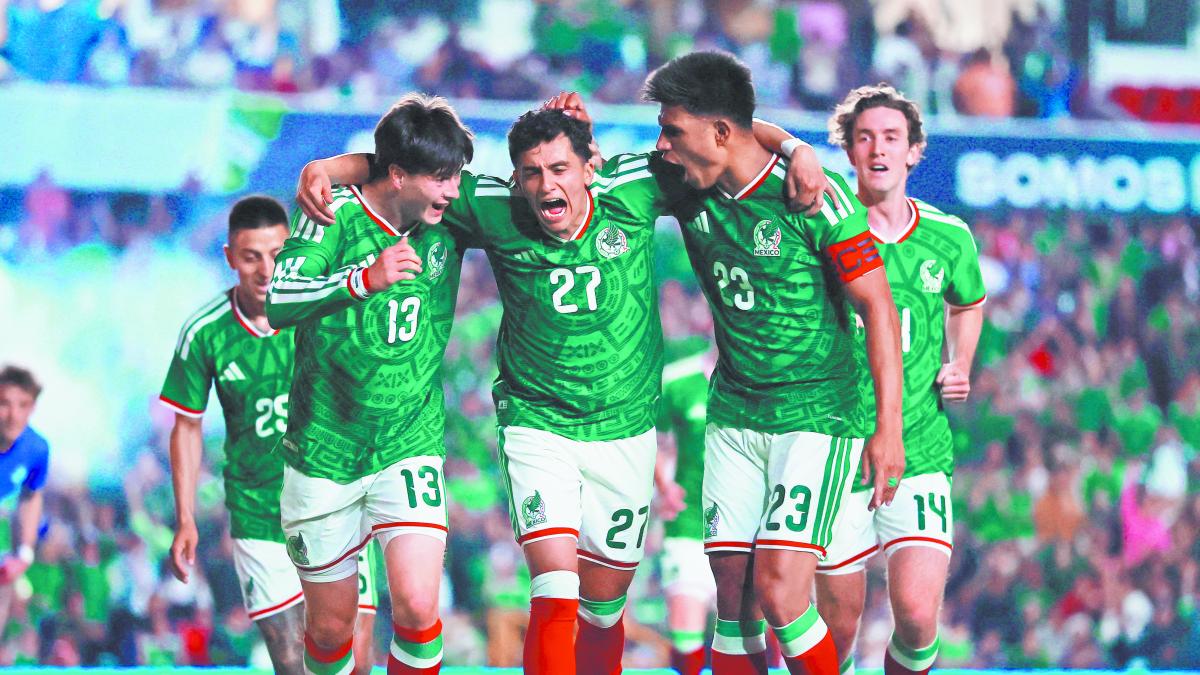 Chivas tuvo mención honorífica en goleada de México sobre Islandia