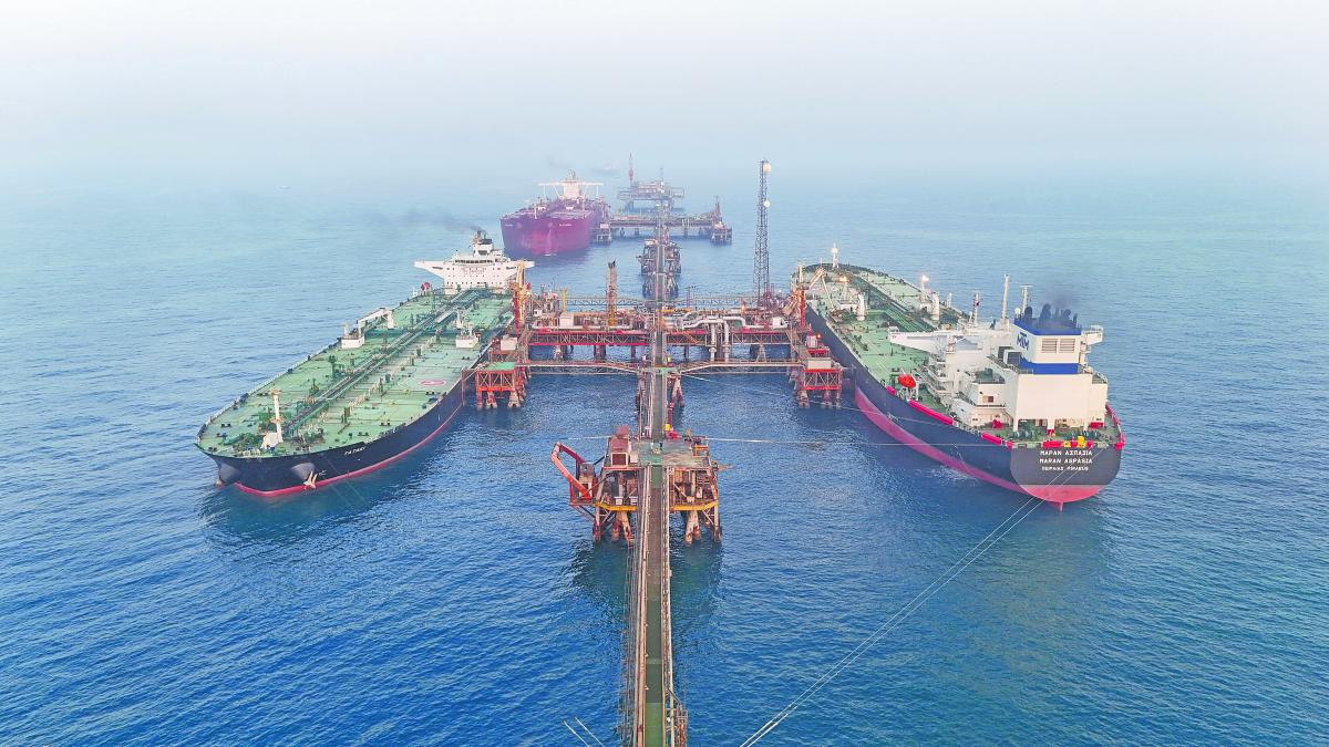 Petróleo cae tras reanudación de exportaciones iraquíes por el puerto turco de Ceyhan