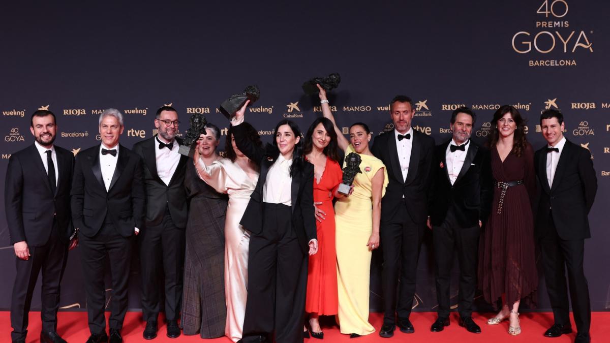 "Los domingos" conquista el Goya a mejor película en los premios del cine español