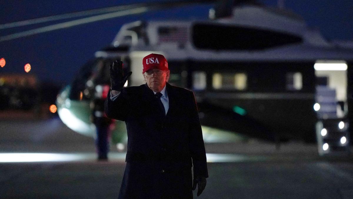 Estados Unidos está hundiendo la Armada de Irán, dice Trump