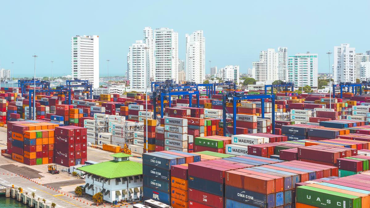 Ecuador rebaja a 75% el impuesto a las importaciones colombianas
