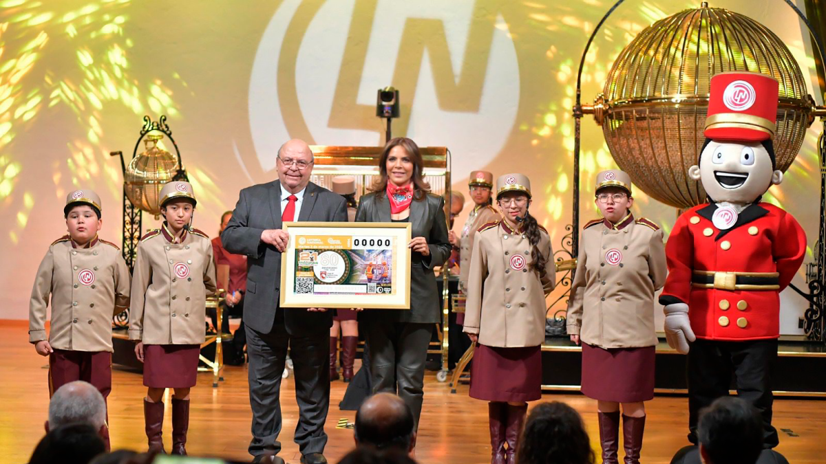 Sorteo Mayor conmemora al Colegio de Ingenieros Civiles de México por 80 años de contribuir al desarrollo del país