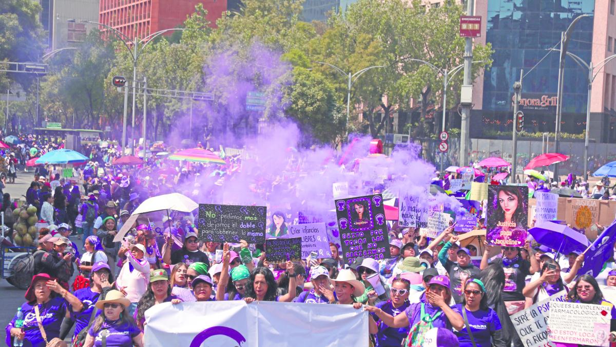 Marea morada toma ciudades en los 32 estados; miles de mujeres exigen seguridad y condiciones de equidad