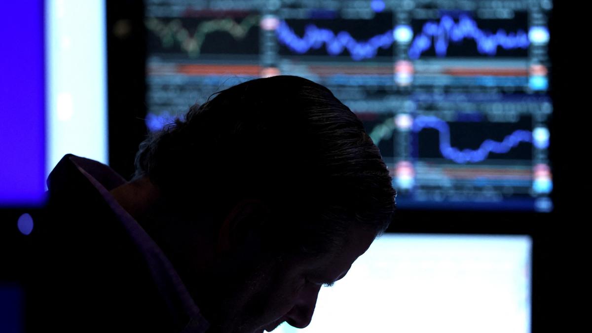 Petroleras retroceden en Wall Street por posible resolución a la guerra en Oriente Medio