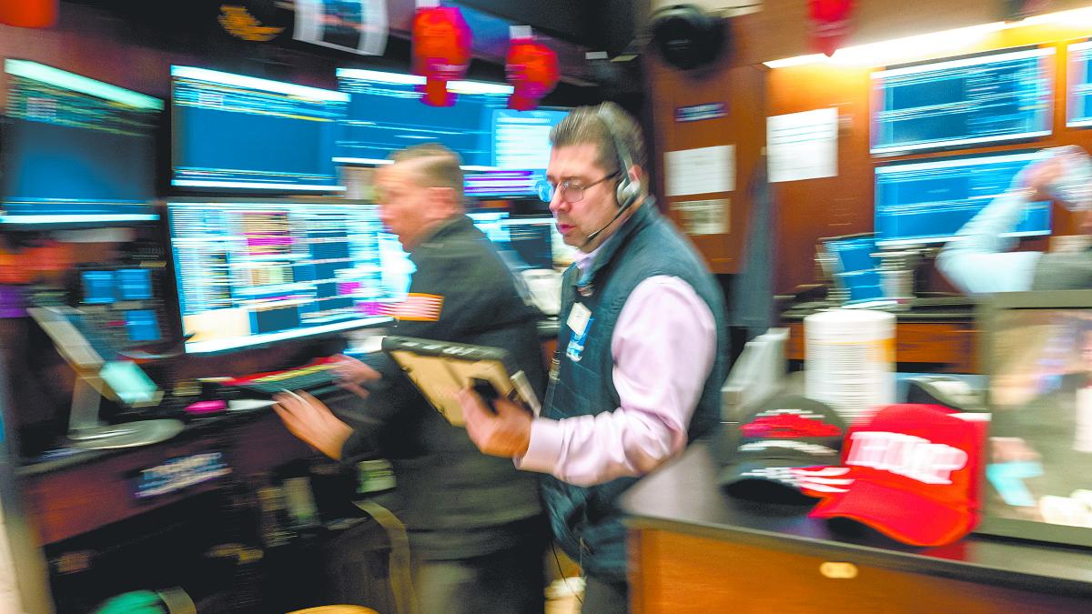 Wall Street, mixto tras aumento de tensiones en Medio Oriente