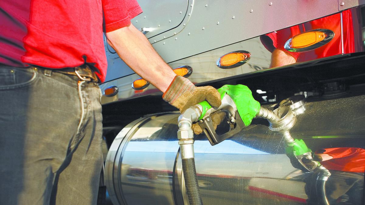 Reactivan estímulo fiscal al diésel tras alza en su precio