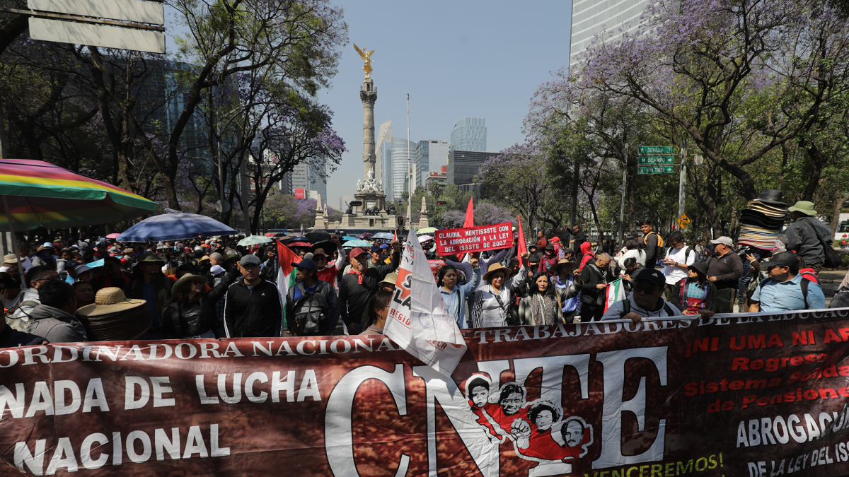 CNTE amaga con protestar en mundial