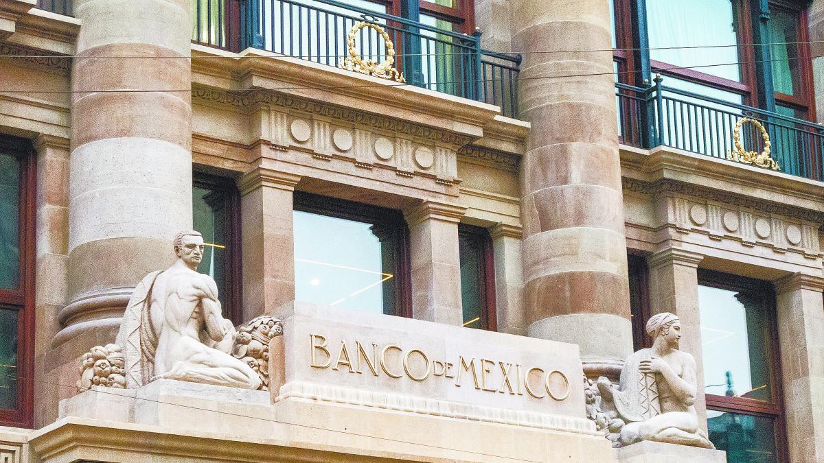 Medio Oriente, inflación de servicios y debilidad económica dividen decisiones de la junta de gobierno de Banco de México
