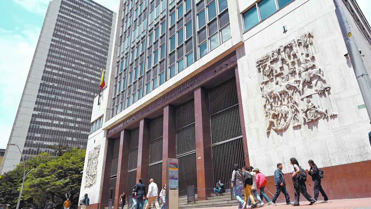 Banco central de Colombia mantiene tasa en 11.25%