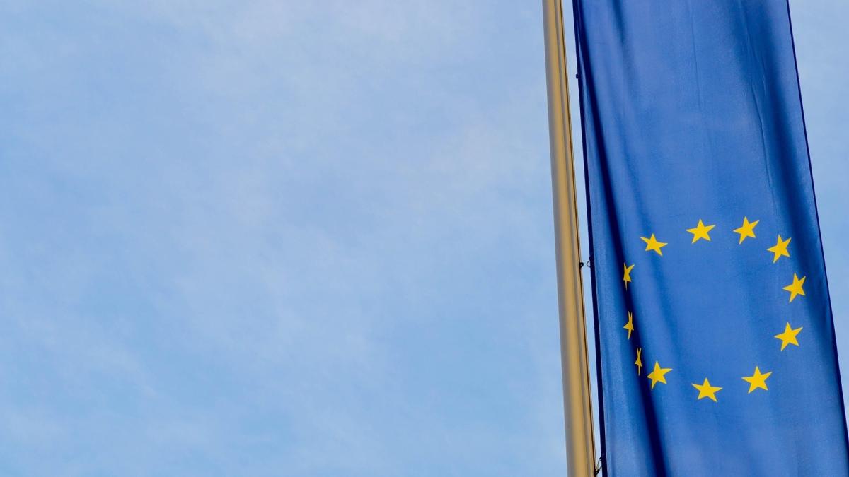 La UE se encuentra en una tendencia de estanflación: Ministros de Finanzas
