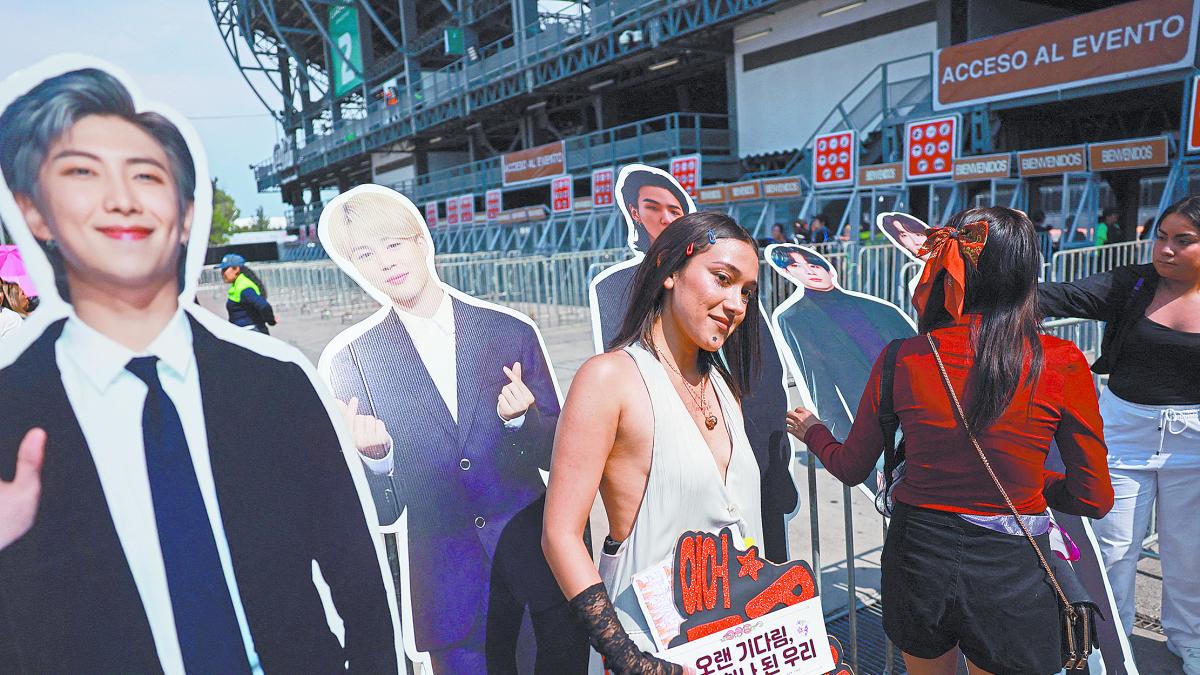 K-pop, reguetón y darkwave: tres tribus tomaron la Magdalena Mixhuca