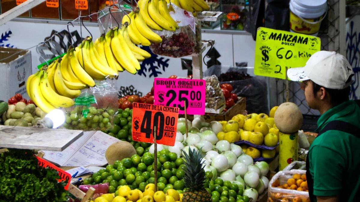 Mexicanos necesitaron 4,884 pesos para acceder a la canasta básica en julio de 2026