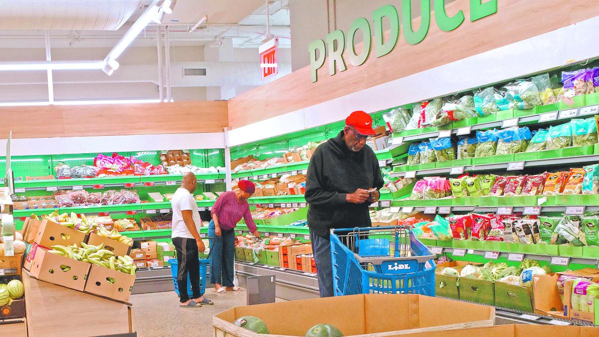 La mayoría de los adultos en EU afirma que su situación financiera es buena; aumentan preocupaciones laborales