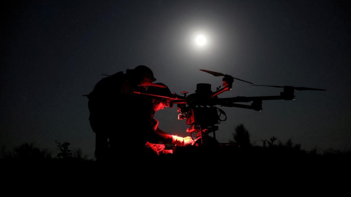 Ucrania lanza el mayor ataque con drones contra Moscú, durante las elecciones en Rusia