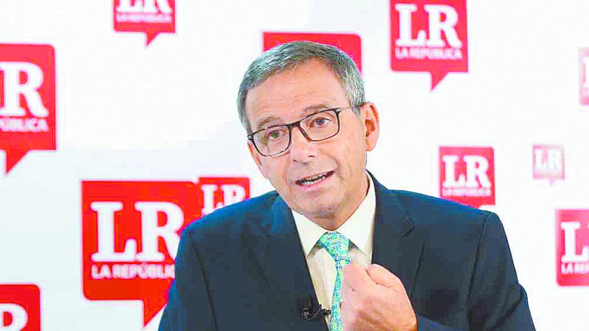 De la Espriella perfila descentralización del Estado en Colombia