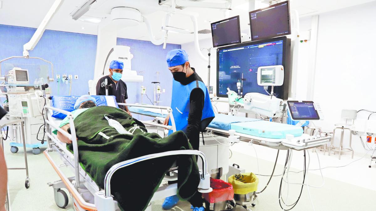 Gasto en salud se mantiene por debajo de la mitad de la recomendación de la OMS