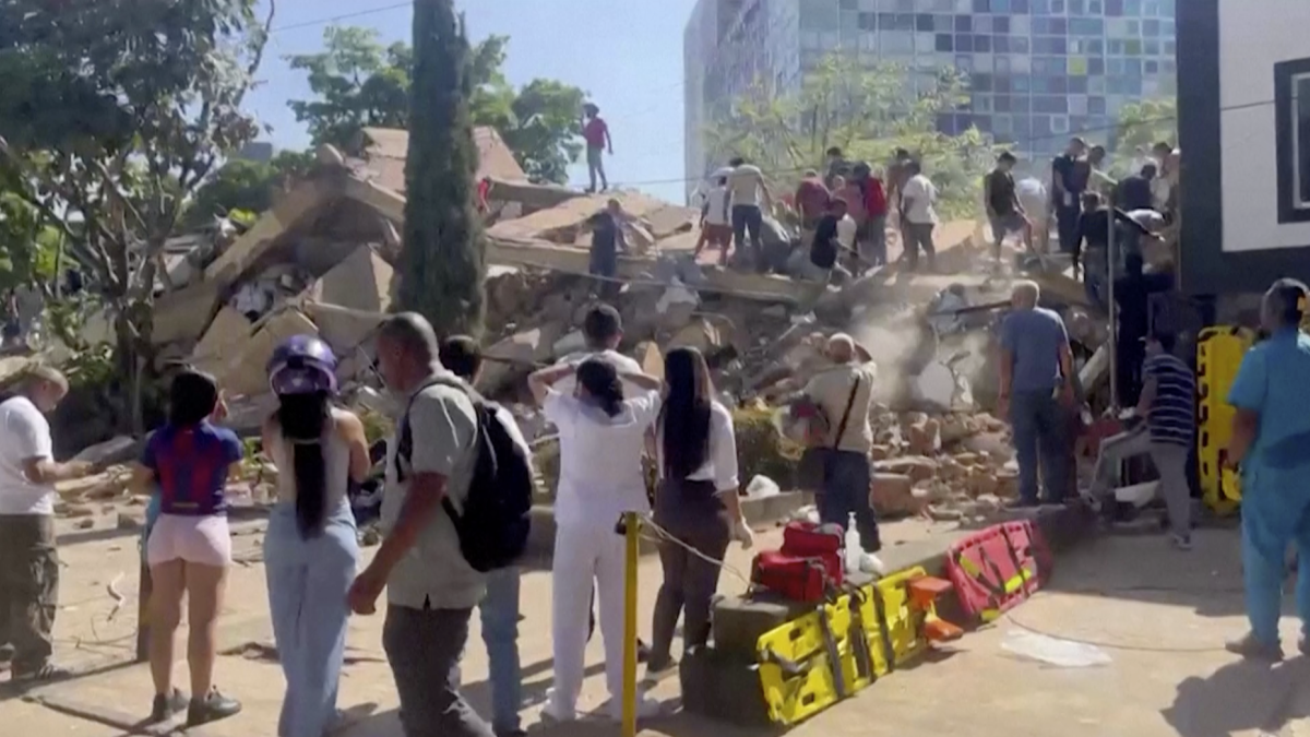 Más de un centenar de muertos y daños considerables por terremoto en el oeste de Colombia