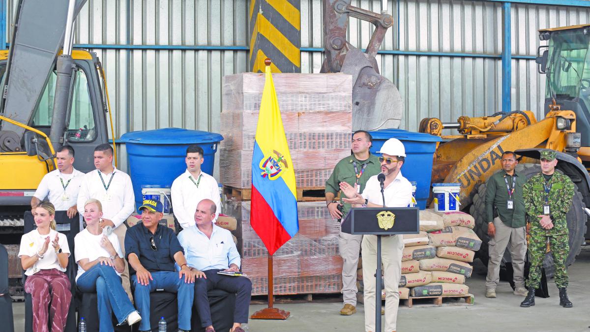 De la Espriella anuncia subsidio de tres meses a afectados por sismo