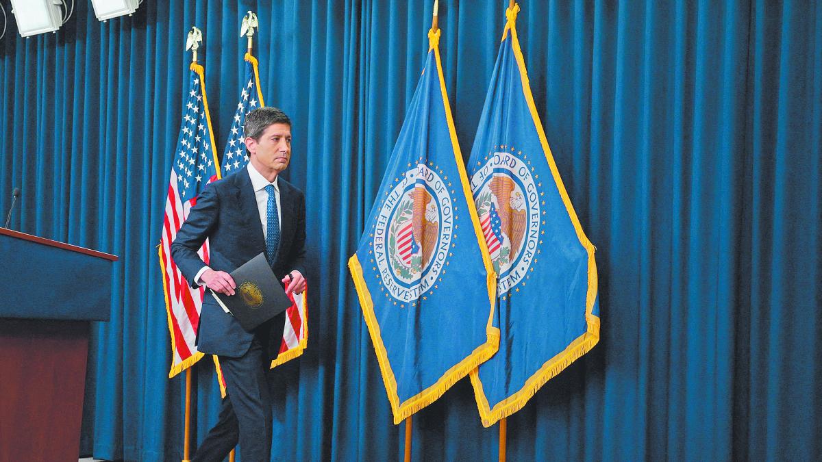 Fed reduce comunicados y analistas discrepantan