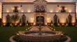 Hacienda Tepozontitla recibe a sus visitantes entre arquitectura histórica, jardines iluminados y atardeceres que enmarcan Nanacamilpa, Tlaxcala.