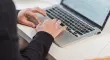 El malware es un programa diseñado para infiltrarse sin permiso en los dispositivos y hacer fraudes bancarios, robando credenciales o manipulando transferencias, tomando en algunos casos el control del dispositivo.