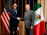 El Canciller Roberto Velasco se reunió con el embajador de Estados Unidos en México, Ronald Johnson.