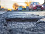 El desarrollo de tecnologías avanzadas en la construcción de carreteras es parte de un esfuerzo más amplio para lograr la descarbonización.