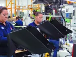 Gabriel Padilla, director general de la Industria Nacional de Autopartes afirmó que el costo de los vehículos incrementará entre 3,000 y 5,000 dólares por unidad, dependiendo del segmento.

Para más información del tema, visita: https://www.eleconomista.com.mx/empresas/impactaran-aranceles-trump-produccion-automotriz-20250304-748940.html

¡Síguenos en nuestras redes sociales para mantenerte informado!

Twitter: https://twitter.com/eleconomista 
Facebook: https://www.facebook.com/ElEconomista.mx
Instagram: https://www.instagram.com/eleconomistamx
LinkedIn: https://www.linkedin.com/company/el-economista/

#ElEconomista #EETV