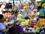 En lo que va del año el empleo formal reporta una pérdida de poco más de 800,000 plazas, mientras que el trabajo informal tiene un crecimiento acumulado de 2.2 millones de puestos, según los datos del Inegi.

Para más información del tema, visita: https://www.eleconomista.com.mx/capital-humano/informalidad-laboral-repunta-abarca-34-millones-personas-20250828-774693.html

¡Síguenos en nuestras redes sociales para mantenerte informado!

Twitter: https://twitter.com/eleconomista
Facebook: https://www.facebook.com/ElEconomista.mx
Instagram: https://www.instagram.com/eleconomistamx
LinkedIn: https://www.linkedin.com/company/el-economista/

#ElEconomista #EETV
