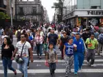 La población mexicana, en su mayoría, se siente satisfecha con la vida en general. La calificación promedio fue de 8.6 puntos, lo que refleja que, aún con preocupaciones, los ciudadanos consideran que tienen una buena vida.

Para más información del tema, visita: https://www.eleconomista.com.mx/politica/mexicanos-califican-8-6-satisfaccion-vida-biare-20250831-775070.html

¡Síguenos en nuestras redes sociales para mantenerte informado!

Twitter: https://twitter.com/eleconomista 
Facebook: https://www.facebook.com/ElEconomista.mx
Instagram: https://www.instagram.com/eleconomistamx
LinkedIn: https://www.linkedin.com/company/el-economista/
T

#ElEconomista #EETV