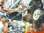 La Industria Nacional de Autopartes confía en la estrategia arancelaria del gobierno mexicano hacia el país asiático –sin tarifas diferenciadas–, porque apunta a fortalecer los vínculos productivos de América del Norte.

Para más información del tema, visita: https://www.eleconomista.com.mx/empresas/gobierno-autopartistas-trabajan-desacoplarse-china-acoplarse-norteamerica-ina-20251023-783277.html

¡Síguenos en nuestras redes sociales para mantenerte informado!

Twitter: https://twitter.com/eleconomista 
Facebook: https://www.facebook.com/ElEconomista.mx
Instagram: https://www.instagram.com/eleconomistamx
LinkedIn: https://www.linkedin.com/company/el-economista/

#ElEconomista #EETV