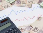 El aguinaldo es un derecho laboral exento de ISR, siempre y cuando no exceda de 30 UMAs, eso significa que si el monto es superior, el trabajador sí tendrá que pagar impuestos, y en consecuencia, verá una deducción en su prestación.

Para más información del tema, visita: https://www.eleconomista.com.mx/capital-humano/paga-impuesto-aguinaldo-esto-dice-ley-20251121-787611.html 

¡Síguenos en nuestras redes sociales para mantenerte informado!

Twitter: https://twitter.com/eleconomista 
Facebook: https://www.facebook.com/ElEconomista.mx
Instagram: https://www.instagram.com/eleconomistamx
LinkedIn: https://www.linkedin.com/company/el-economista/

#ElEconomista #Aguinaldo