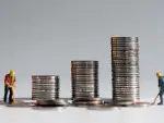 Aunque ya se anunció su incremento, el nuevo salario mínimo entrará en vigor en enero. Estas son algunas respuestas a preguntas frecuentes en torno a la referencia salarial.

Para más información del tema, visita: https://www.eleconomista.com.mx/capital-humano/salario-minimo-2026-debes-20251230-791930.html

¡Síguenos en nuestras redes sociales para mantenerte informado!

Twitter: https://twitter.com/eleconomista
Facebook: https://www.facebook.com/ElEconomista.mx
Instagram: https://www.instagram.com/eleconomistamx
LinkedIn: https://www.linkedin.com/company/el-economista/

#ElEconomista #EETV