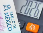 El Banxico revisó al alza su expectativa de crecimiento para la economía mexicana para este año a 1.6% desde el 1.1% que tenían en noviembre. La previsión actualizada es el punto medio del rango que también ajustaron al alza, para ubicarlo entre 1% y 2.2 por ciento.

Para más información del tema, visita: https://www.eleconomista.com.mx/economia/banxico-sube-1-4-pronostico-pib-mexico-ve-impacto-acotado-ieps-inflacion-20260226-801809.html

¡Síguenos en nuestras redes sociales para mantenerte informado!

Twitter: https://twitter.com/eleconomista 
Facebook: https://www.facebook.com/ElEconomista.mx
Instagram: https://www.instagram.com/eleconomistamx
LinkedIn: https://www.linkedin.com/company/el-economista/

#ElEconomista #Banxico #PIB